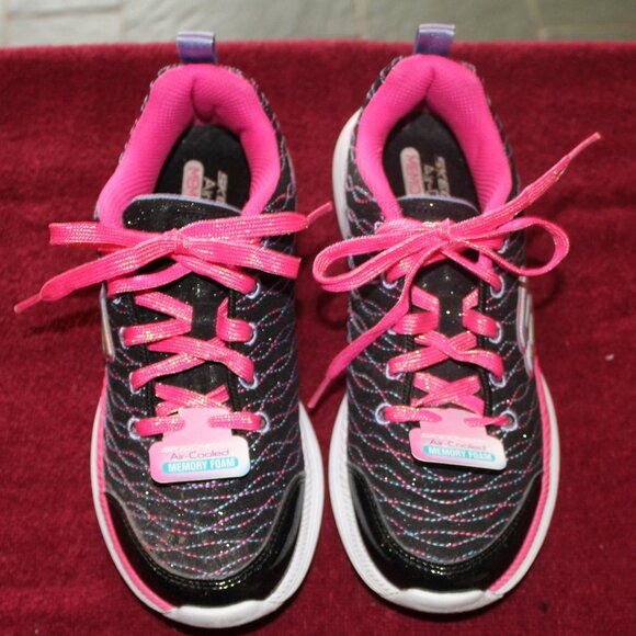 Girls Skechers Glimmer Racer Black and Neon Pink - Picture 1 of 6
